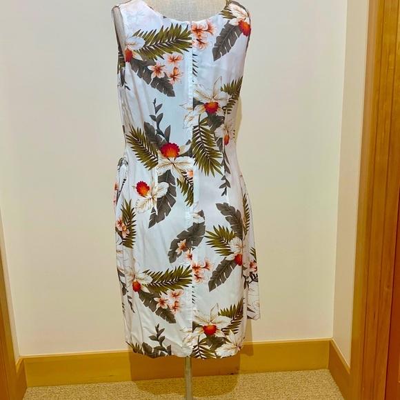 🔴FINAL SALE ✨White Floral Tropical Sundress - Size Medium✨✨✨ - Picture 4 of 4